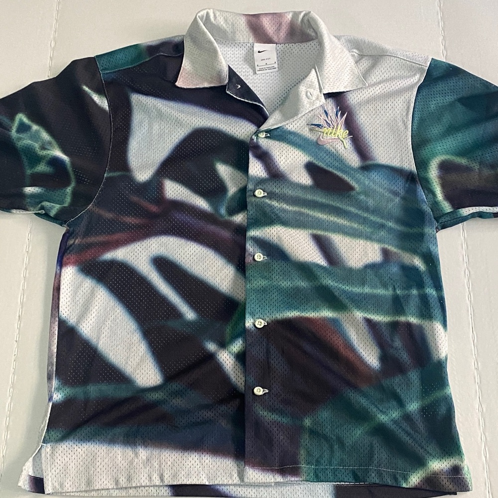 Nike Dri-FIT Mesh Aloha Button Up